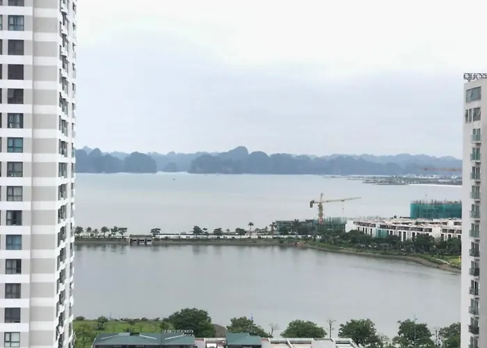 Bozzy'house Ha Long